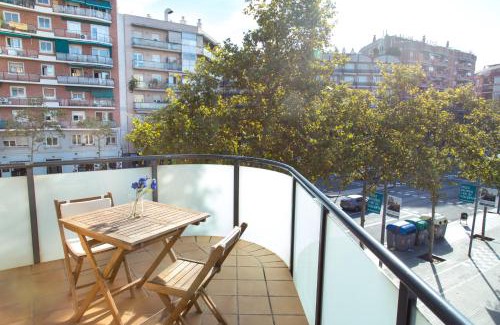 El Camp de l'Arpa del Clot Apartment | New & Sunny Apartment