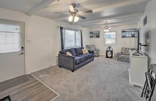 Miller Beach House | NEW! Sunny Gary Gem: Walk to Lake Michigan Beaches