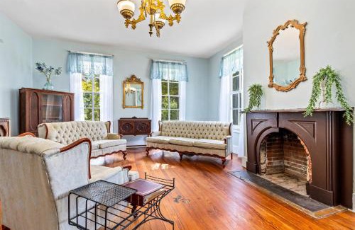 Mechanicsville House | New! Sunny Side Farm