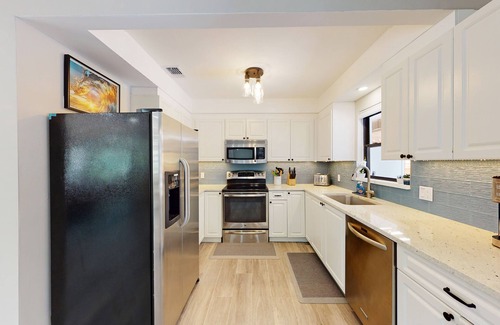 Ridge Wood Heights House | NEW! The Dunes-Heated Private Pool, Hot Tub, Private backyard-5mi to beach