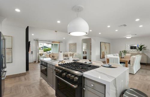 Cox Heights House | NEW The Hensley on Hubbell