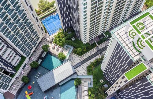 Bunga Paya Pantai Apartment | NEW! The Shore l 3BR l 6-11pax l Direct Mall Access l City Centre l River View l Jonker Street by Jay Stay Management