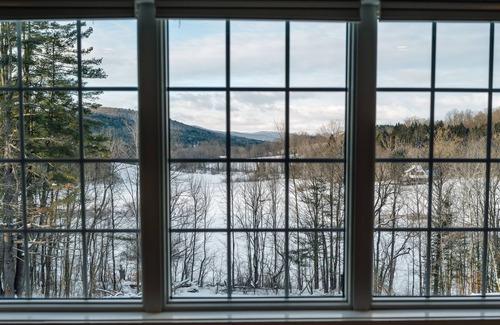 Woodstock House | New! Thorn Apple Retreat - Fully renovated 3BD Cottage with Views