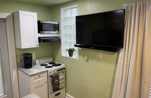 South Seminole Heights Apartment | NEW Tiny Studio Loft in Sem Hghts at River Crest