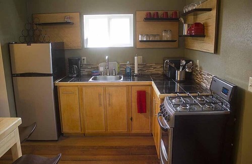 Gardiner House | New to the Gardiner Market, 1 Block from Park Entrance