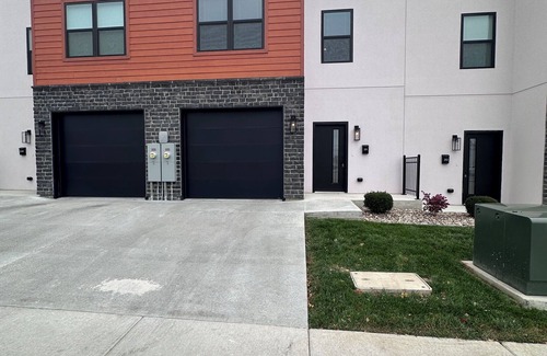 Quincy House | New Townhome in the Q-Town!