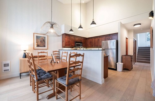 Nordic Estates Condo | NEW! Townhome | Wifi | Complex hot tub | BBQ
