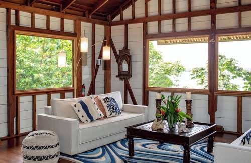 Isla Bastimentos Bed & Breakfast | NEW Tropical Lodge Oasis for Groups - Pool, Breakfast, WiFi, Beach, Kayak, more!