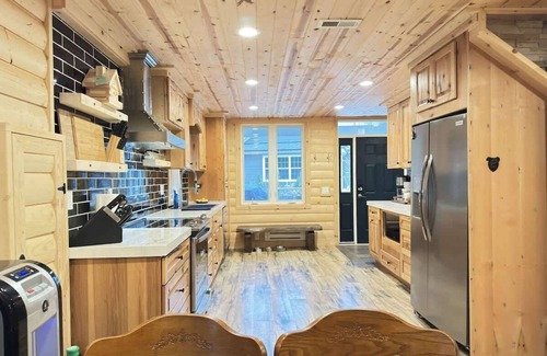 Lyndon Station House | NEW! Trout Lake Retreat