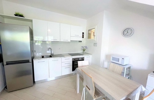 Viddalba Apartment | New two-story apartment in residence with shared pool, with parking space