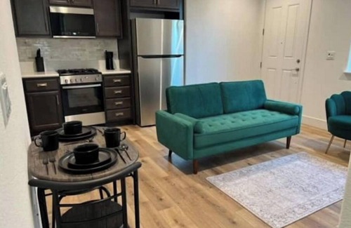Martinez House | NEW! Updated guest house!