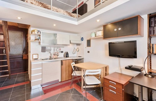 Historic Centre Apartment | NEW! Very Central Loft La Mole x3 IN THE CENTER OF THE CITY!