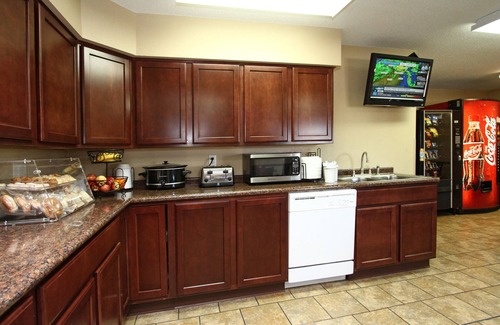 Kearney Hotel | New Victorian Inn and Suites