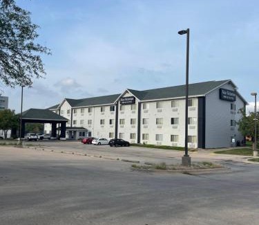 Lincoln Hotel | New Victorian Inn & Suites Lincoln