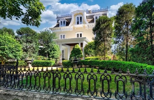 Lancaster House | New! Victorian Mansion Downtown