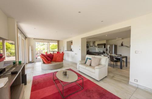 Sevrier Apartment | NEW! Villa l'or bleu -DUPLEX & MAINFLOOR- by Les éclectiques