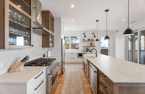 Versant Soleil House | NEW! Villa Panorama | 4 Seasons Heated Pool | Hot Tub | Tremblant Living