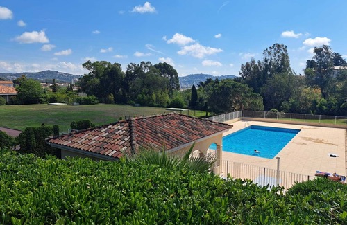 La Croix des Gardes Villa | NEW ! VILLA with Parking, Swimming Pools, Garden and AC - BENAKEY