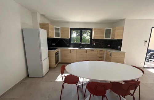 Castries House | New villa with real Jacuzzi in a green setting 20 minutes from the beaches