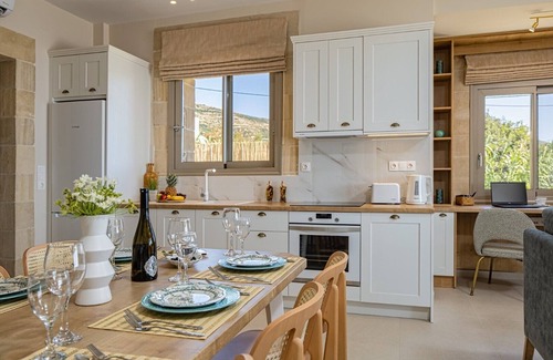 Falassarna Villa | New Villa★Prive Pool★Walk to all & Falasarna beach★FREE Daily Breakfast