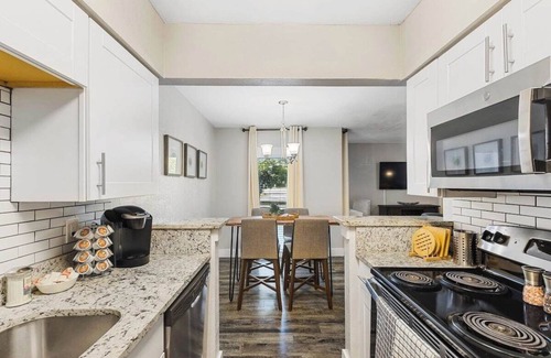 Arlington Apartment | New! Walk to AT&T and Global Life - Cozy Retreat
