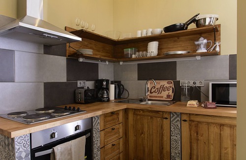 Erzsebetvaros Apartment | New - WalnutTree Double 12 Person Apartment central in Budapest - Hungary