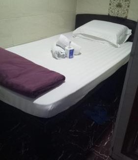Tsim Sha Tsui Hostel | NEW WASHINGTON GUEST HOUSE B1,B2 B LOCK 13 FLOOR CHUNG KING MANSHION, 36-44 NATHAN ROAD KOWLOON HONG KONG