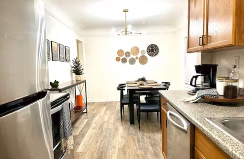 Pontiac House | NEW Welcoming Shared Room in Pontiac