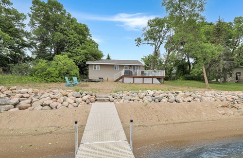 Battle Lake House | NEW! West Battle Lake, Amazing Grace Etta Beach