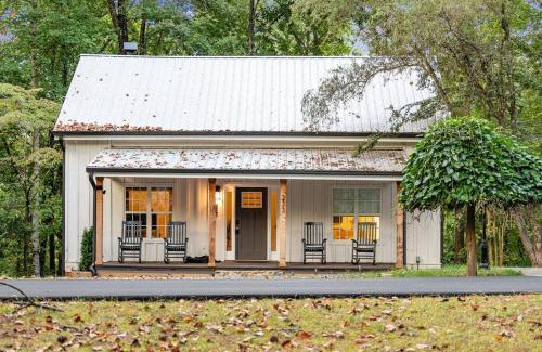 Ellijay House | NEW White Pine Hideaway Fire pit Hot Tub Games