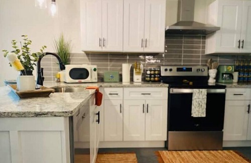 Graysville House | ππ’π΄ ππ¬π―π©π‘ Entire townhome near MALL