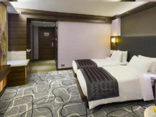 Tsim Sha Tsui Hotel | New World Millennium Hong Kong Hotel