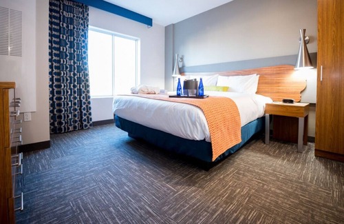 Circleville Resort | New York Getaway Starts Here! 4 Spacious Units w/ Waterpark Access! Free Parking