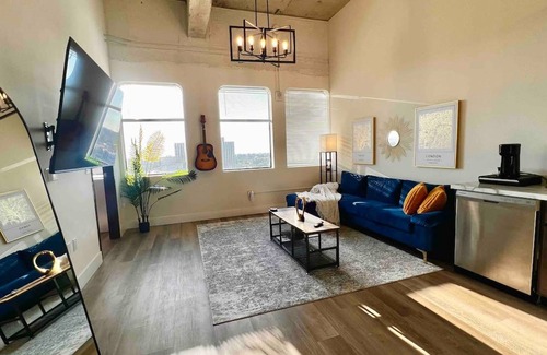 Santa Ana Apartment | New York Style Home 10 Minutes To SNA Disneyland