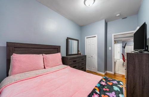 Ampere Apartment | Newark 3BR Gem - Near NYC - & Attractions
