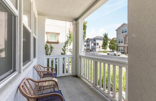 Newark Apartment | Newark 4br w 2-car garage nr cinema sports SFO-1609
