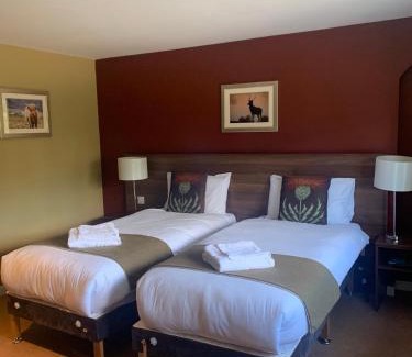 Newburgh Hotel | Newburgh Inn