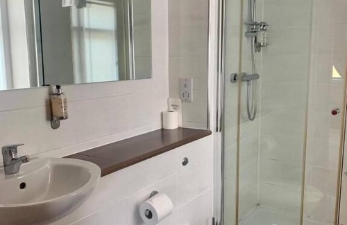 Newburgh Hotel | Newburgh Inn