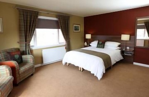 Newburgh Hotel | Newburgh Inn