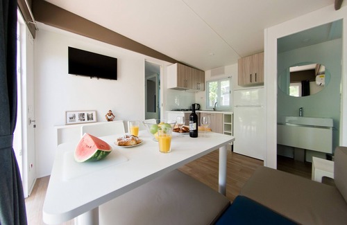 Ca' Savio House | Newcampsite Beachside Getaway: 2 Bedroom 2 bathroom Mobile Home in Ca'Savio