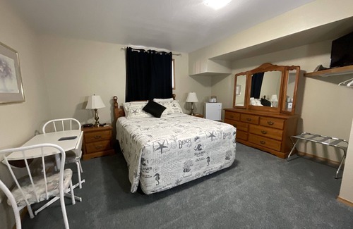 Drumheller Bed & Breakfast | Newcastle Country Inn
