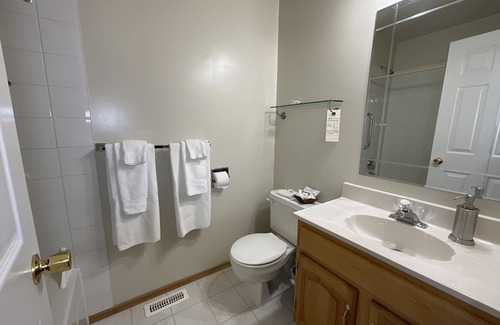 Drumheller Bed & Breakfast | Newcastle Country Inn