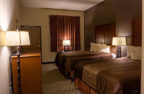 Newcastle Hotel | Newcastle Lodge & Convention Center