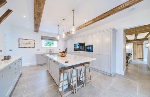Calwich Other | Newely Renovated Stunning Farmhouse with Hot Tub