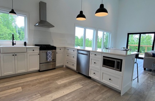 Grey Highlands Cottage | Newer build - ready for spring & summer guests!