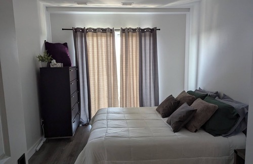 Cambridge Condo | Newer Condo beside Hamilton Theatre and Tapestry Hall, 5-minute walk to downtown