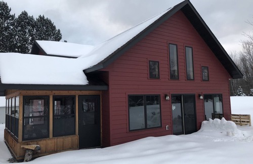 Jacobson Cabin | NEWER FAMILY 3 BEDROOM 2 BATH LAKE CABIN