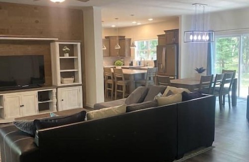 New Lisbon House | Newer Home Near Castle Rock Lake in New Lisbon, WI
