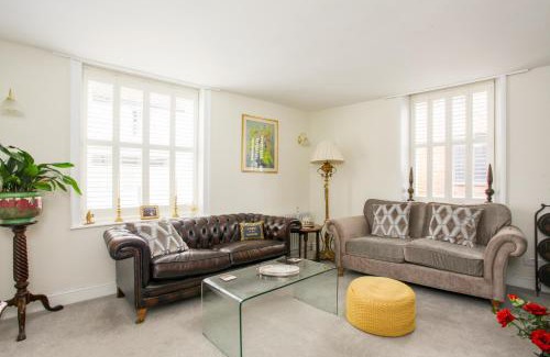 Sandwich House | Newgate House, Sandwich
