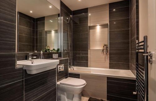 Maidstone Apartment | Newley Decorated Central Maidstone Flat, Sleeps 4